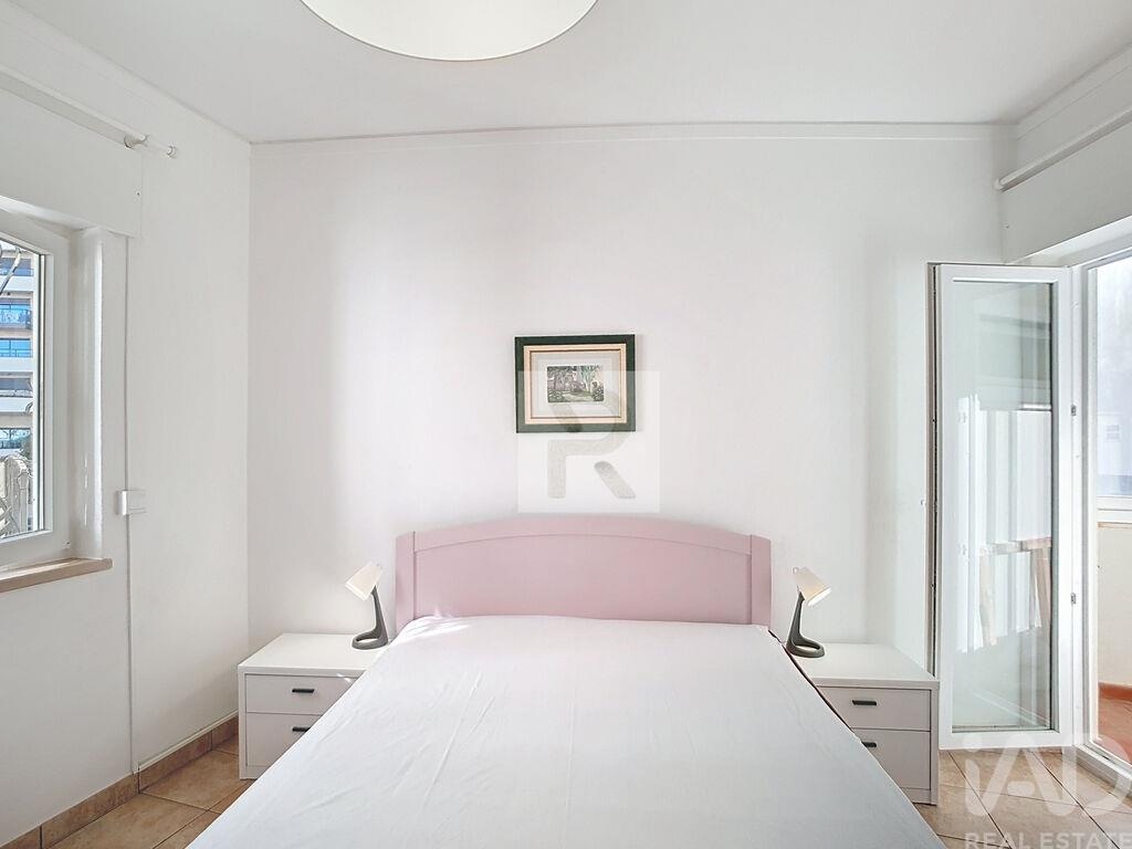 Apartment in Portimao - Image 2