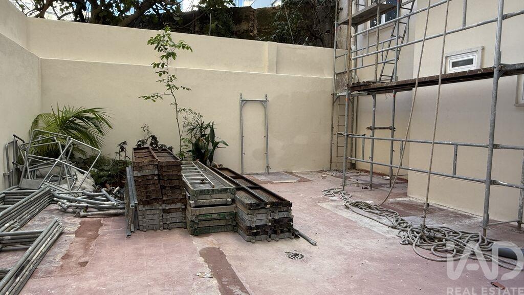 Apartment in Campolide - Image 5