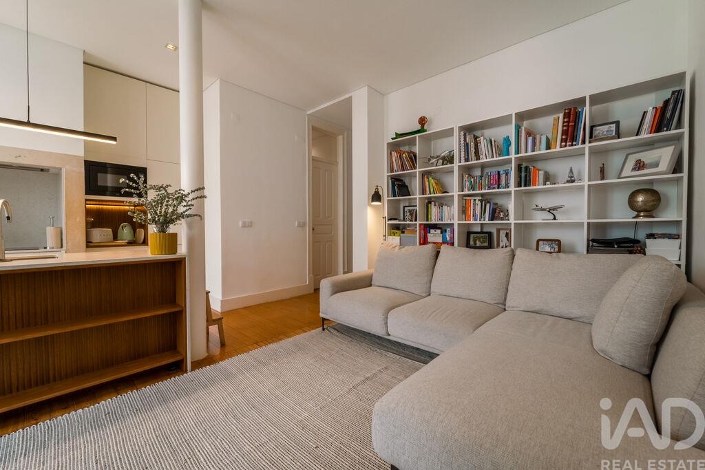 Apartment in Campolide - Image 2