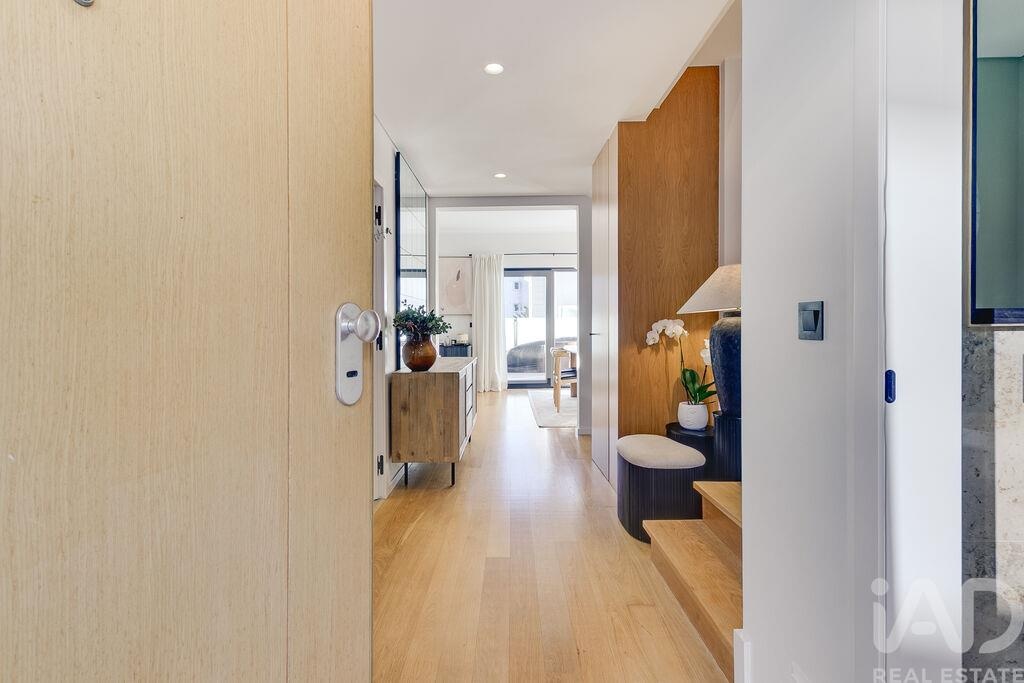 House in Cascais - Image 2