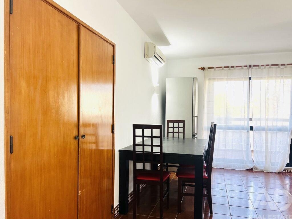 Apartment in Oura - Image 5