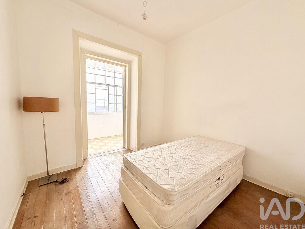 Apartment in Lisbon - Image 4