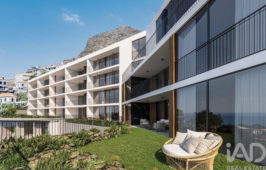 Apartment in Camara de Lobos - view 1