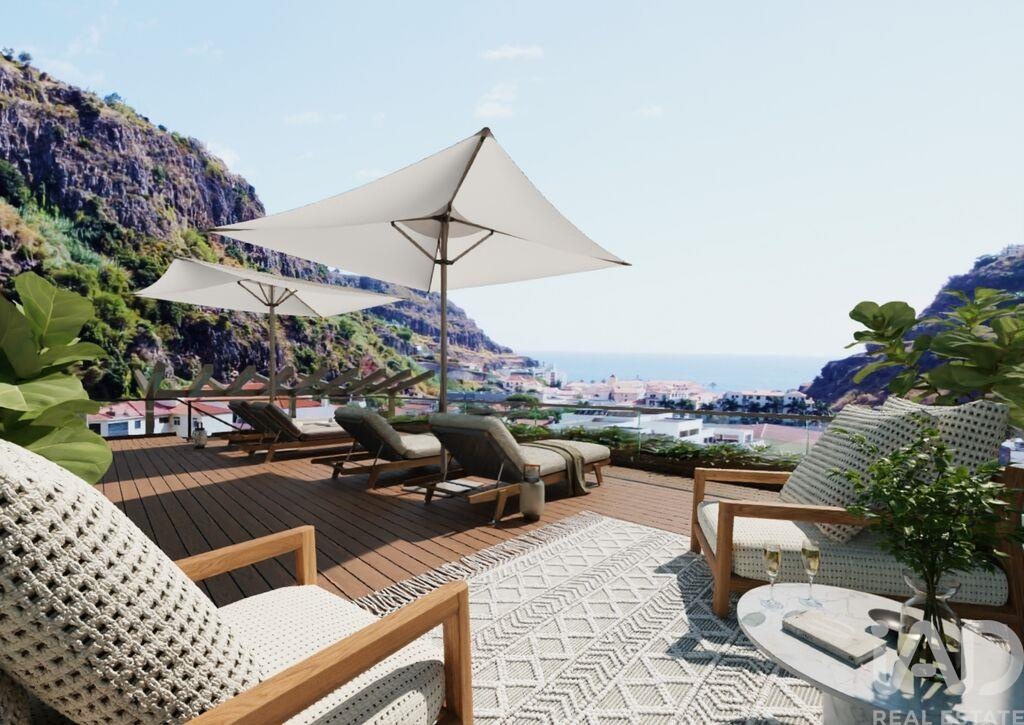 Apartment in Ribeira Brava - view 1