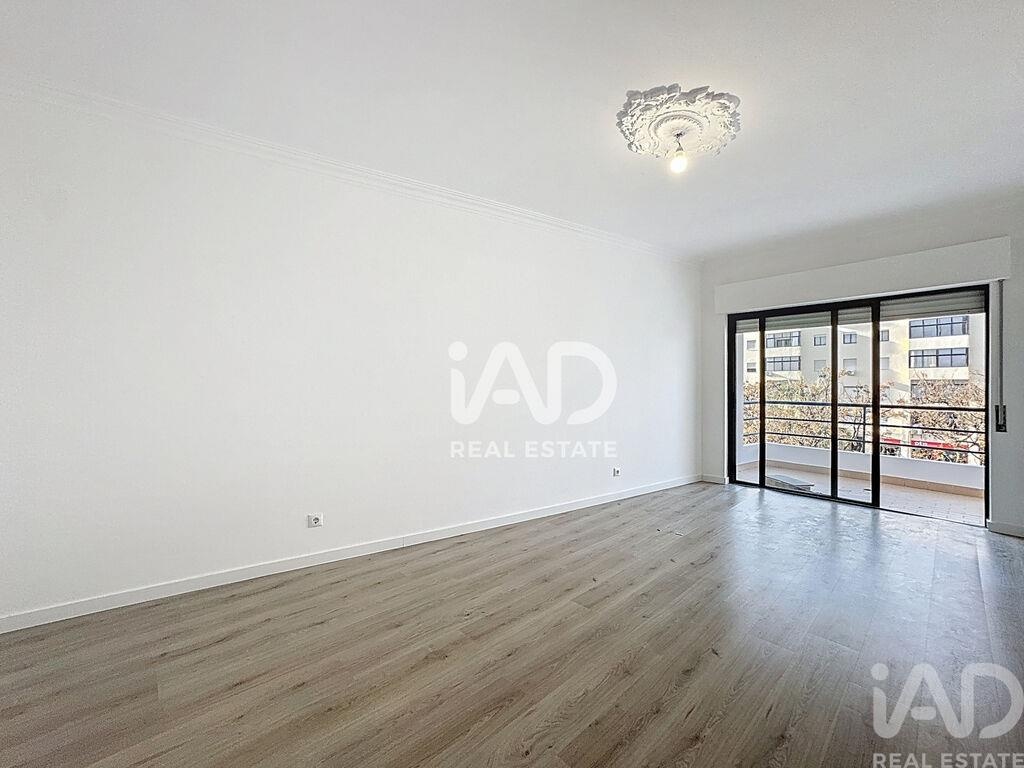 Apartment in Quarteira - Image 5