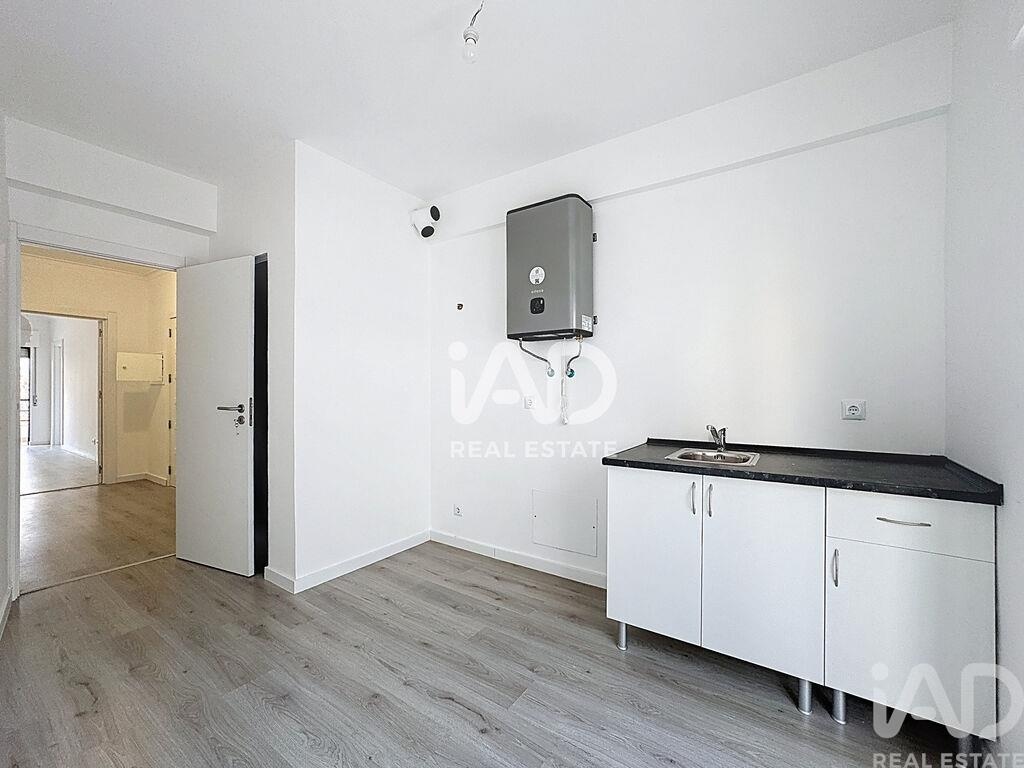 Apartment in Quarteira - Image 2