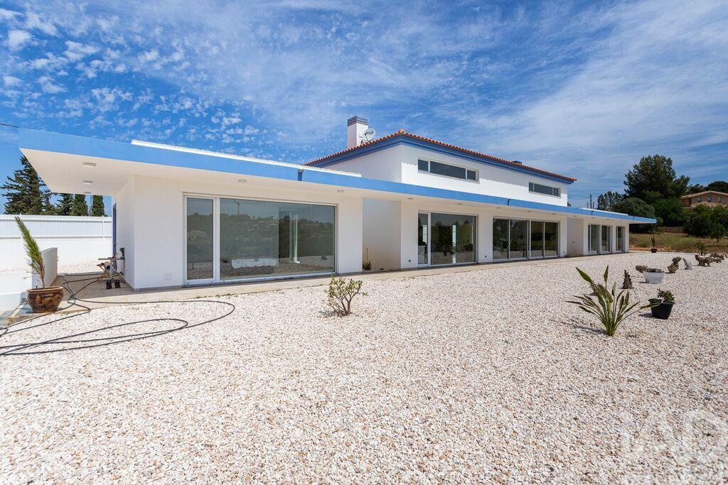 House in Ferragudo - Image 4