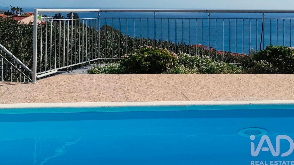 House in Arco da Calheta - Image 3