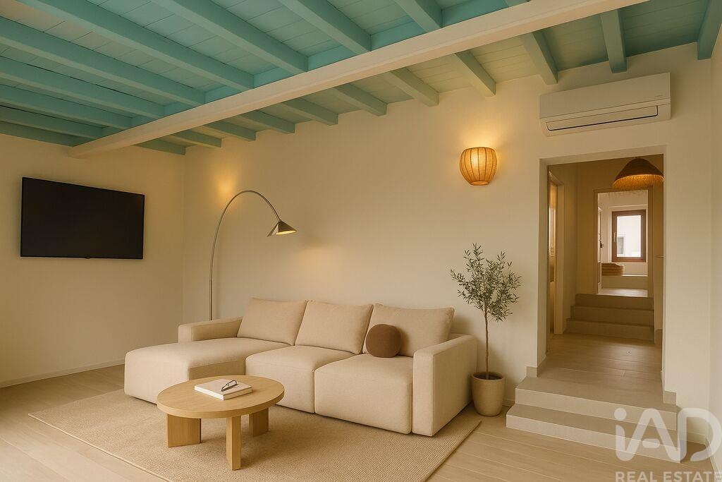 House in Odivelas - Image 3