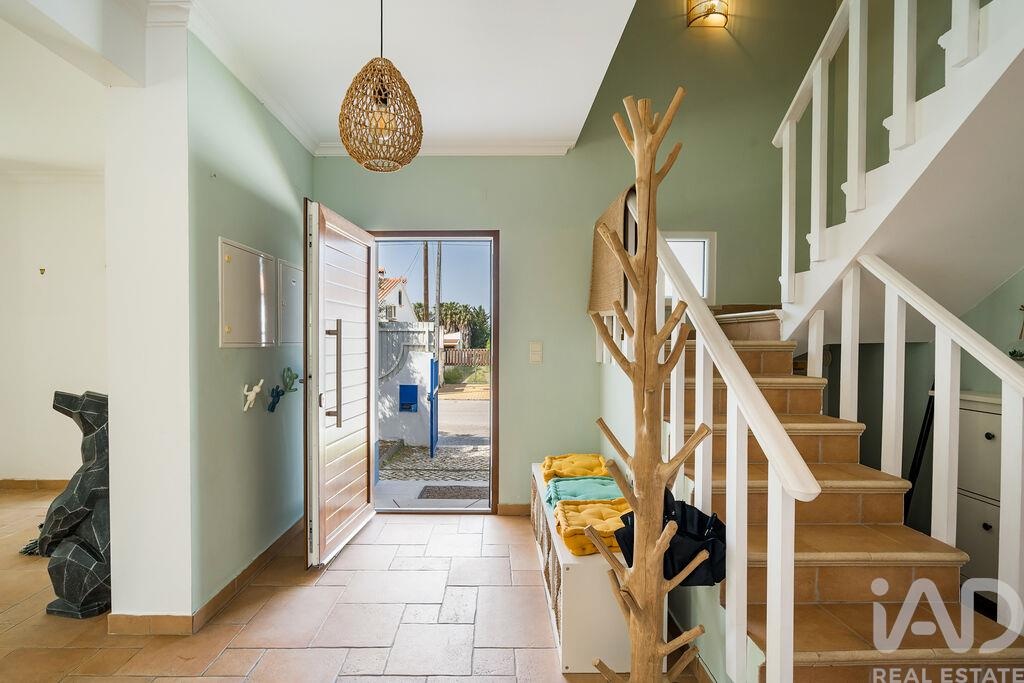 House in Brejos de Azeitao - Image 3