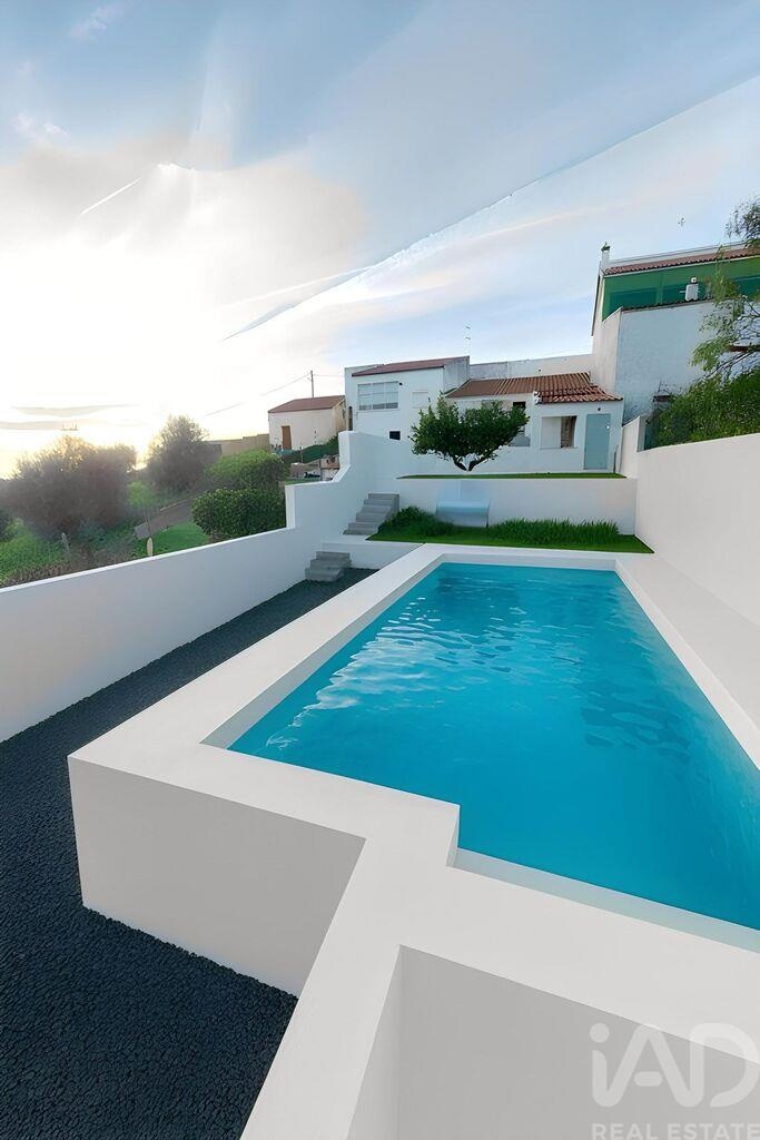 House in Odivelas - view 1