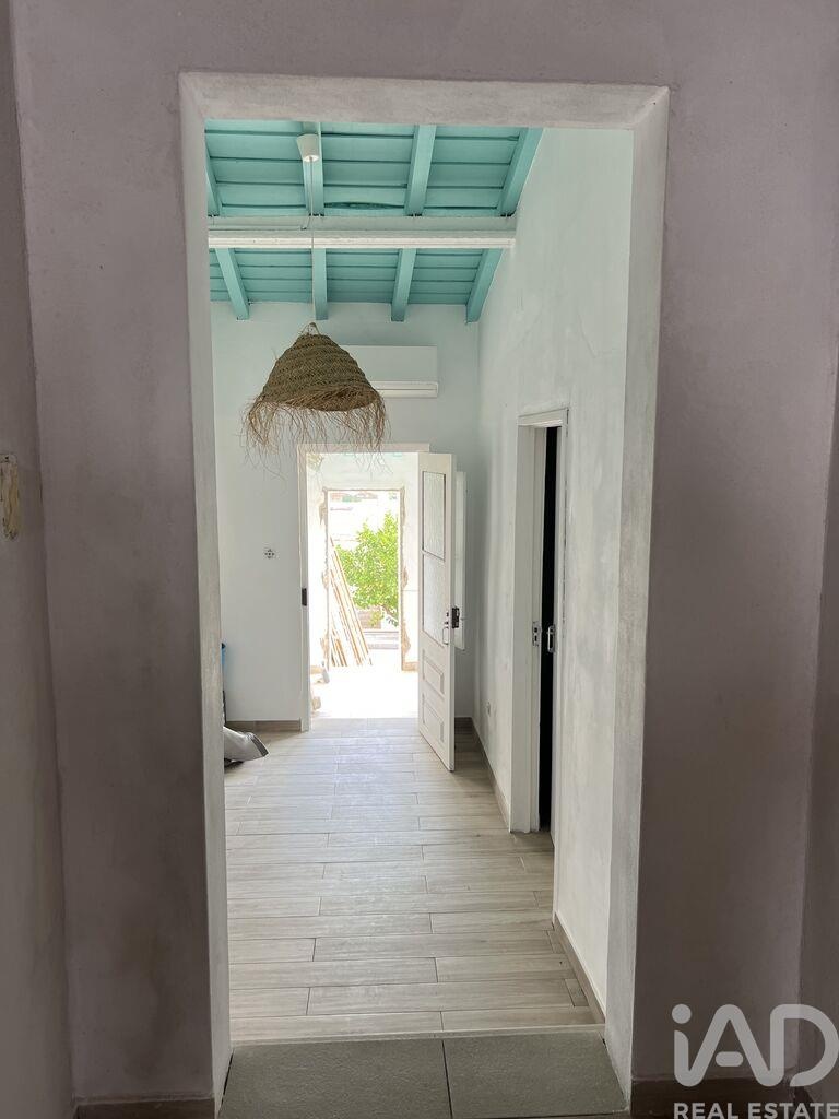 House in Odivelas - Image 2