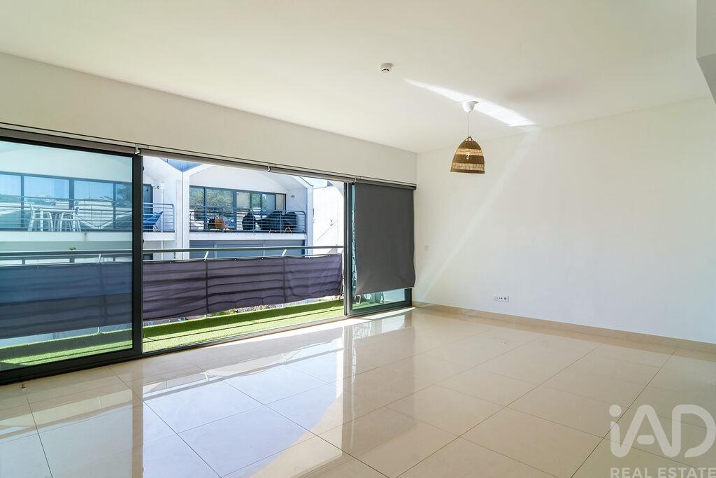 Apartment in Quinta do Anjo - Image 3