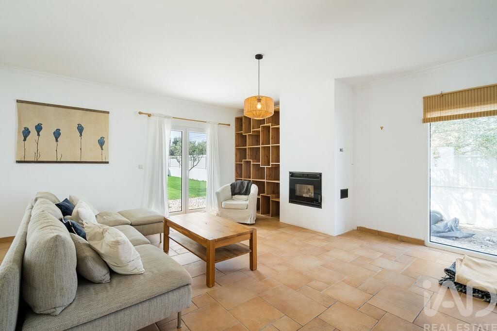 House in Brejos de Azeitao - Image 5