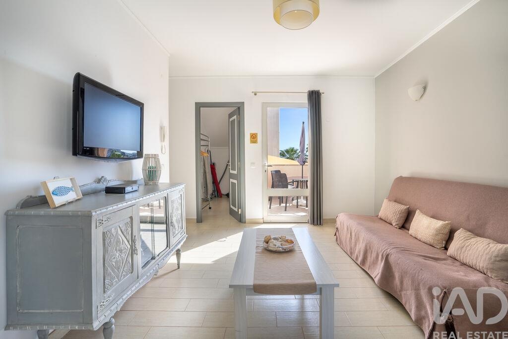 Apartment in Quarteira - Image 3