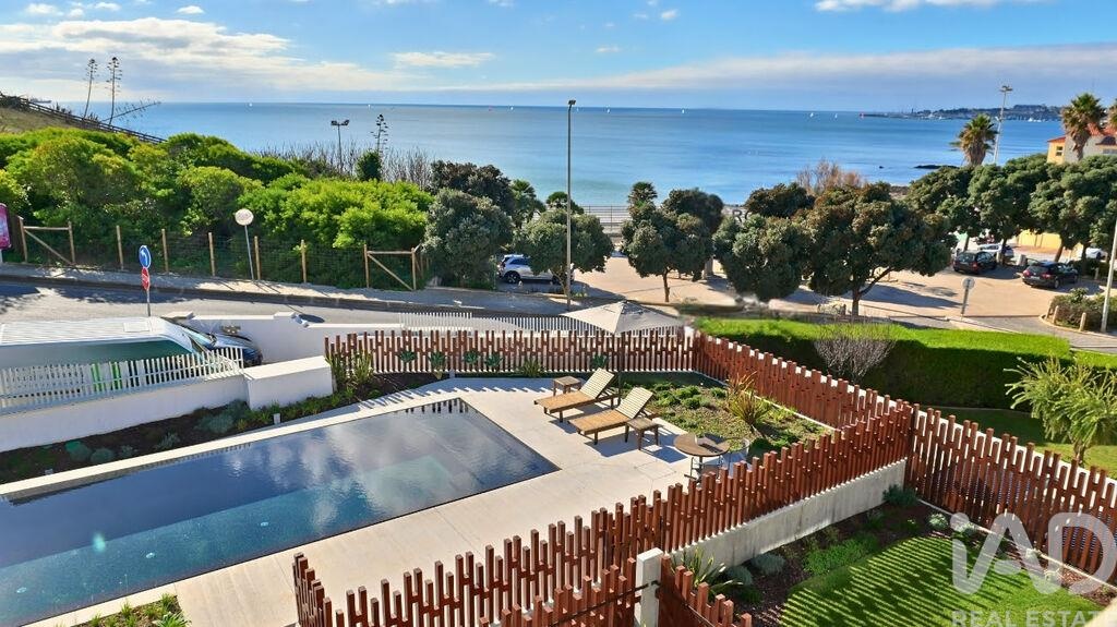 House in Cascais - Image 2