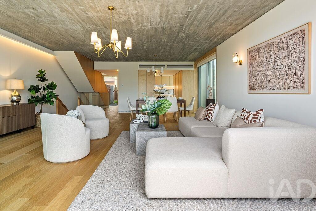 House in Cascais - view 1