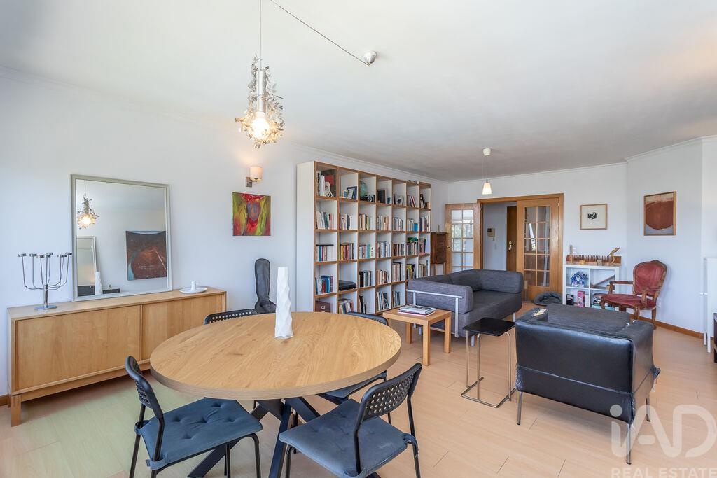 Apartment in Cascais - Image 3