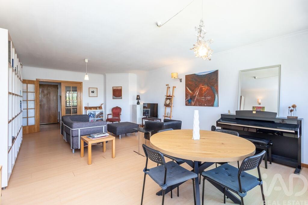 Apartment in Cascais - Image 4