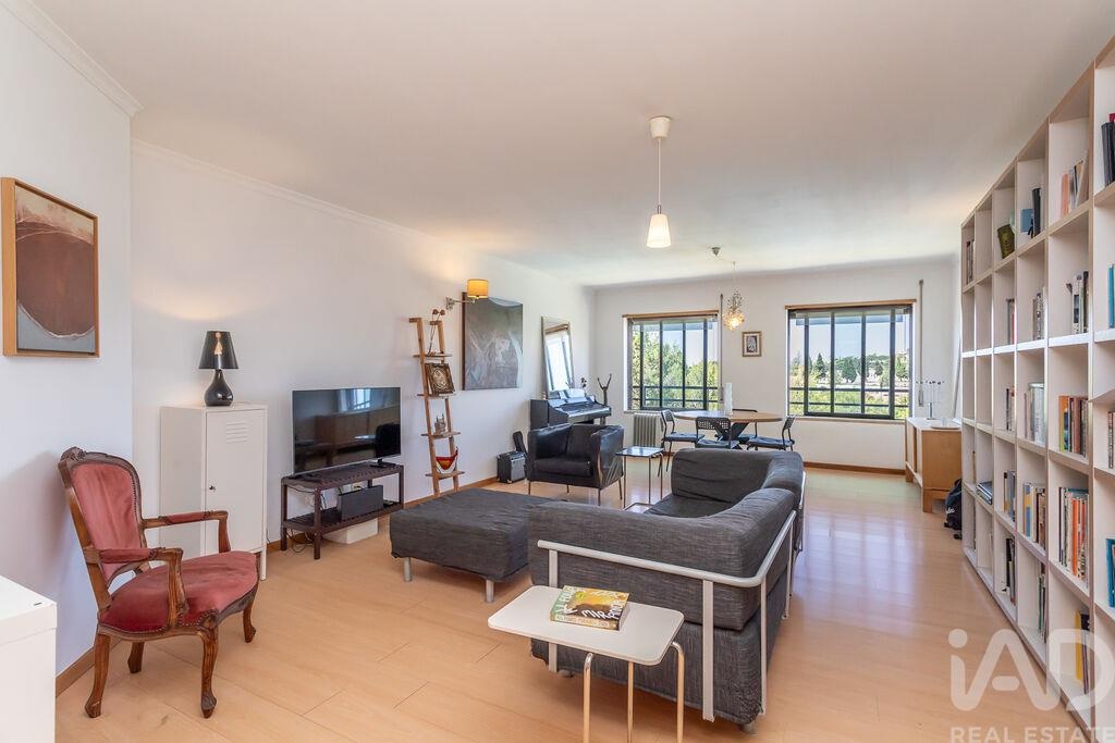 Apartment in Cascais - Image 2
