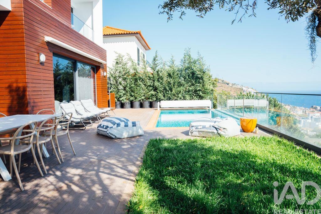 House in Sao Martinho - Image 2