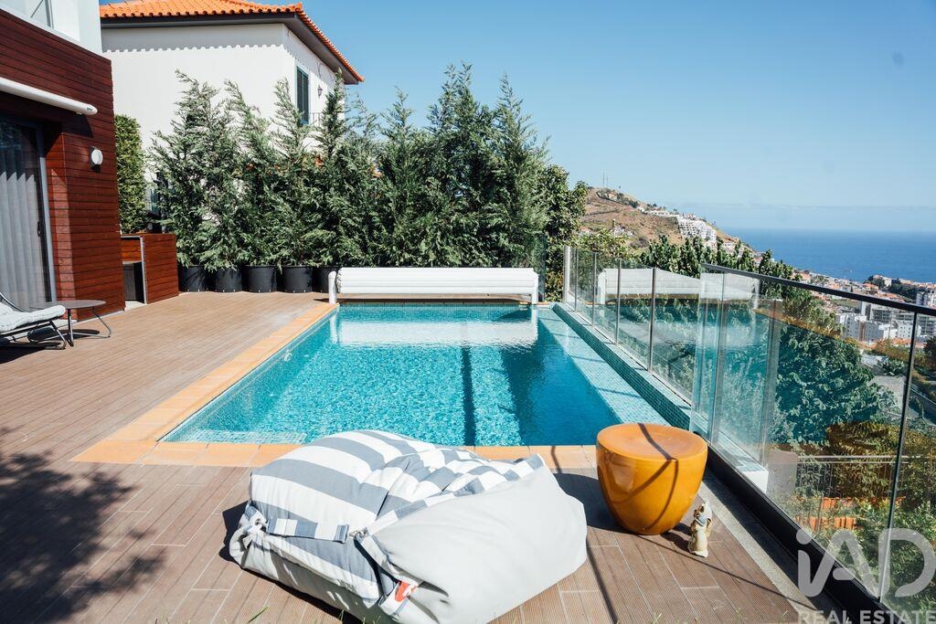 House in Sao Martinho - Image 3