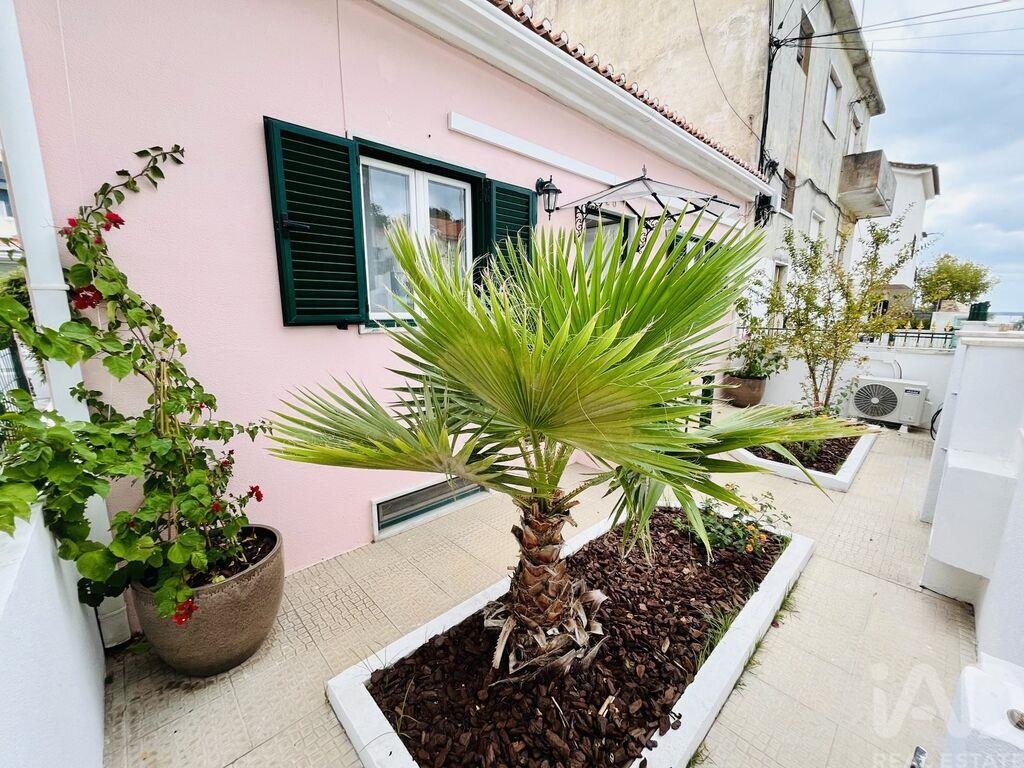 House in Setubal (Sao Sebastiao) - view 1