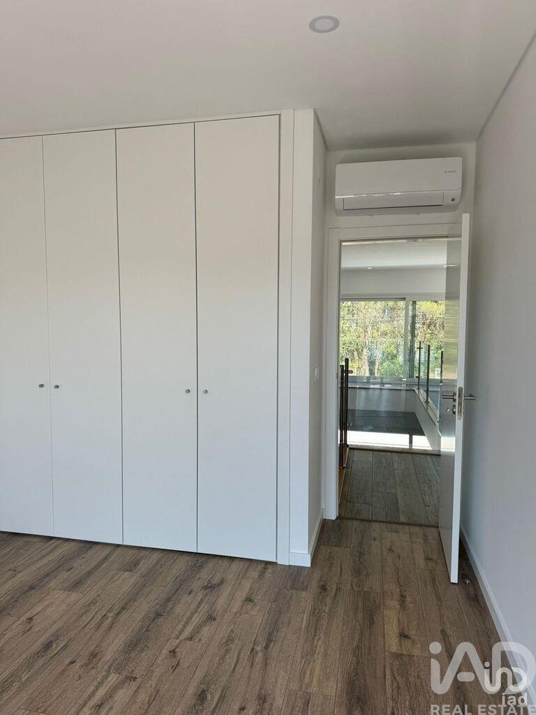 House in Castelo - Image 5