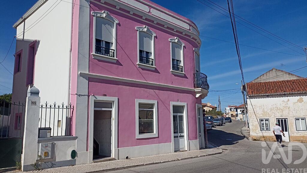Apartment in Valado de Frades - view 1