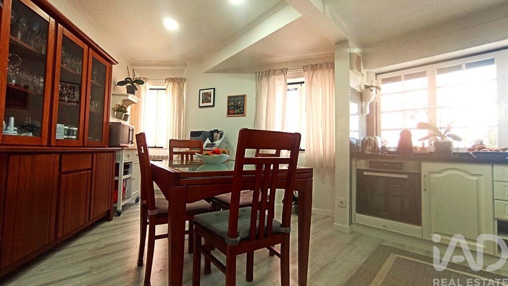 Apartment in Valado de Frades - Image 4