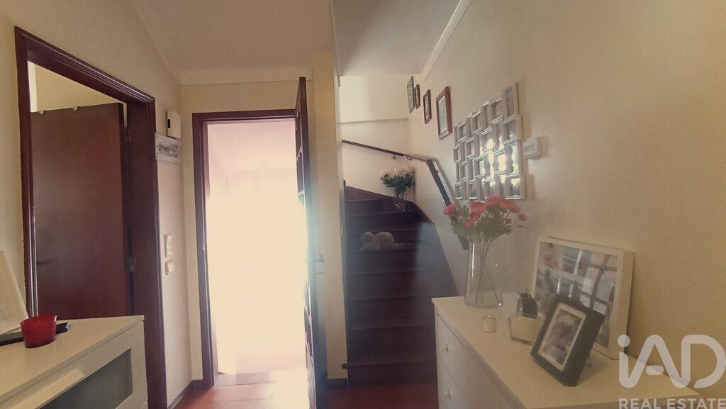 Apartment in Valado de Frades - Image 5