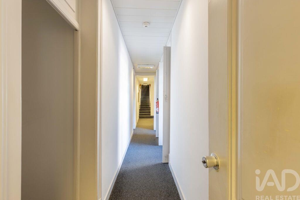 Apartment in Lisbon - Image 3