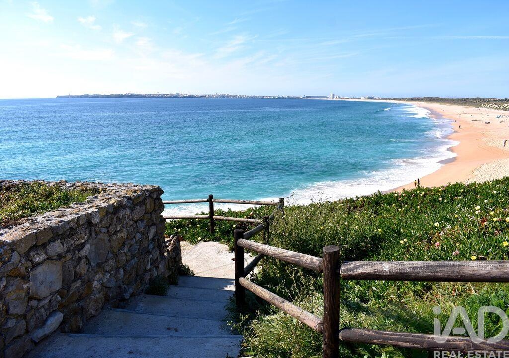 Apartment in Atouguia da Baleia - view 1