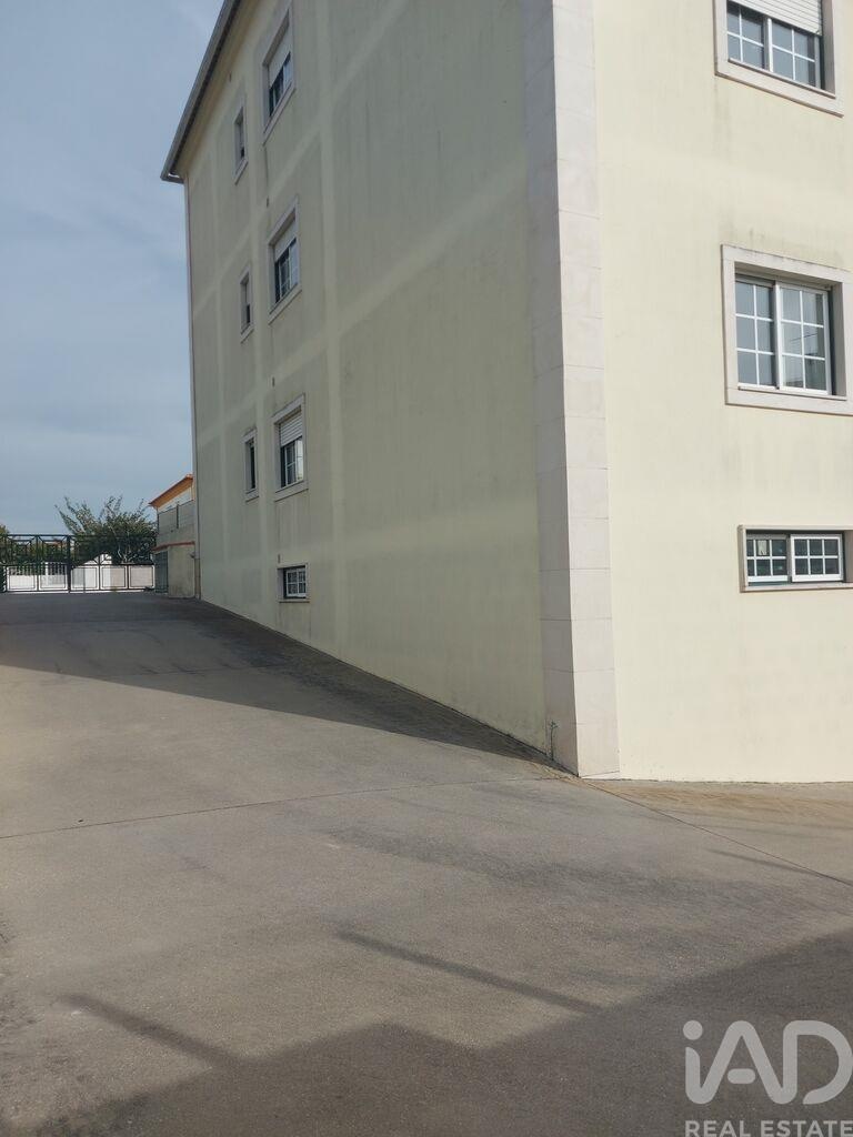 Apartment in Serra do Bouro - Image 3
