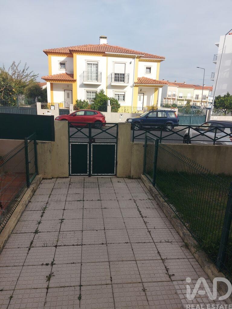 Apartment in Serra do Bouro - Image 5