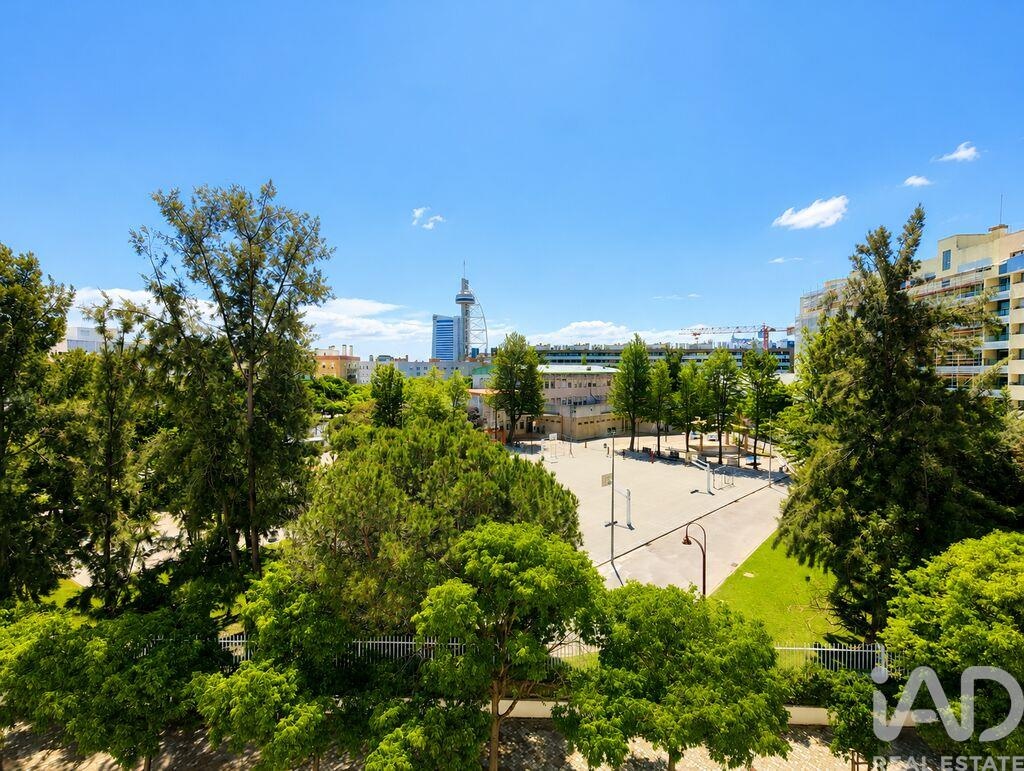 Apartment in Olivais - Image 4