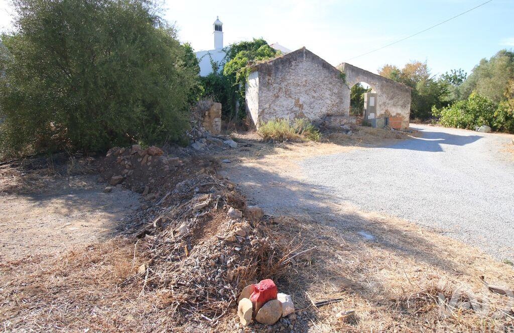 Land in Moncarapacho - view 1