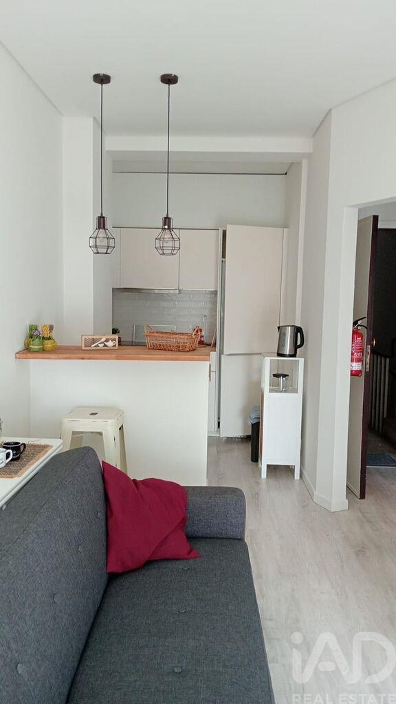 Apartment in Porto - Image 3