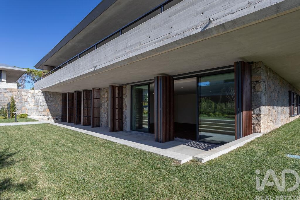 Apartment in Cascais - Image 2