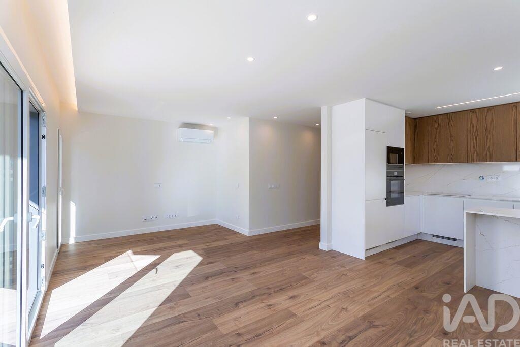 Apartment in Cascais - Image 2