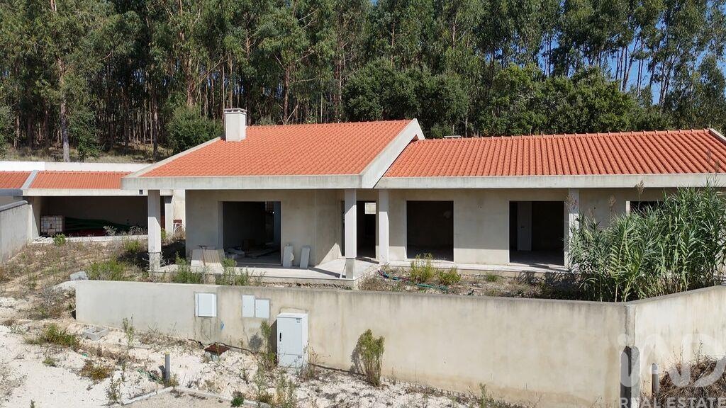 House in Rio Maior - view 1