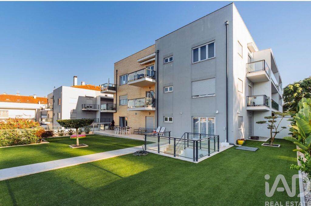 Apartment in Parceiros - Image 3