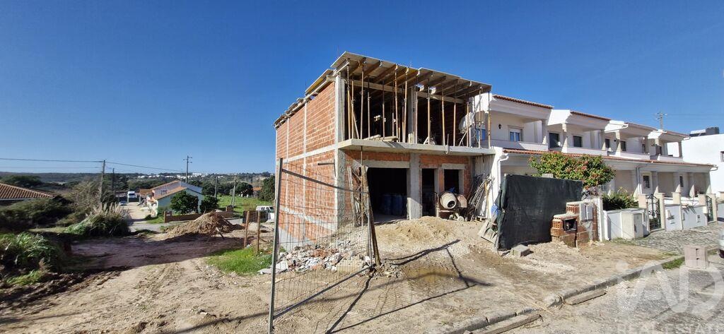 House in Rio Maior - Image 5