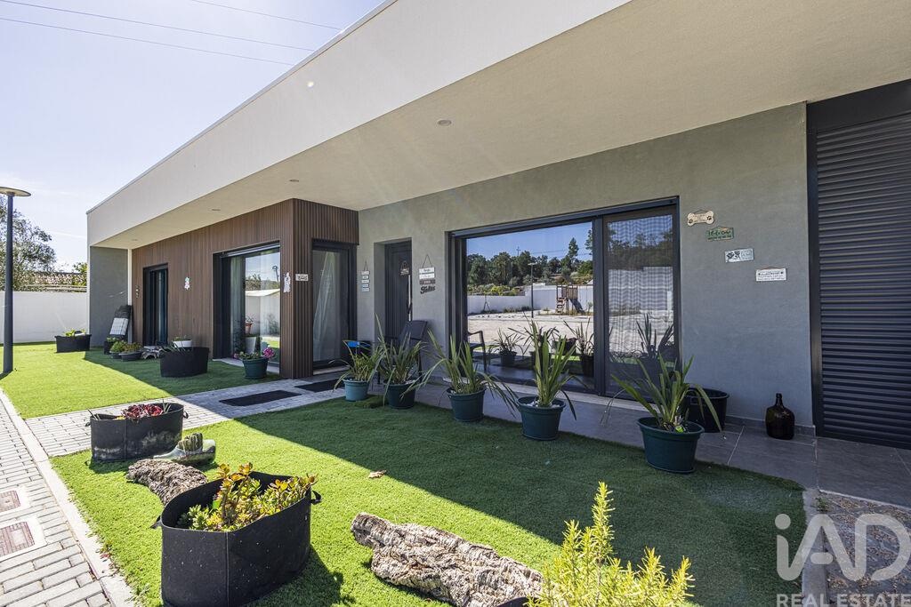 House in Rio Maior - view 1
