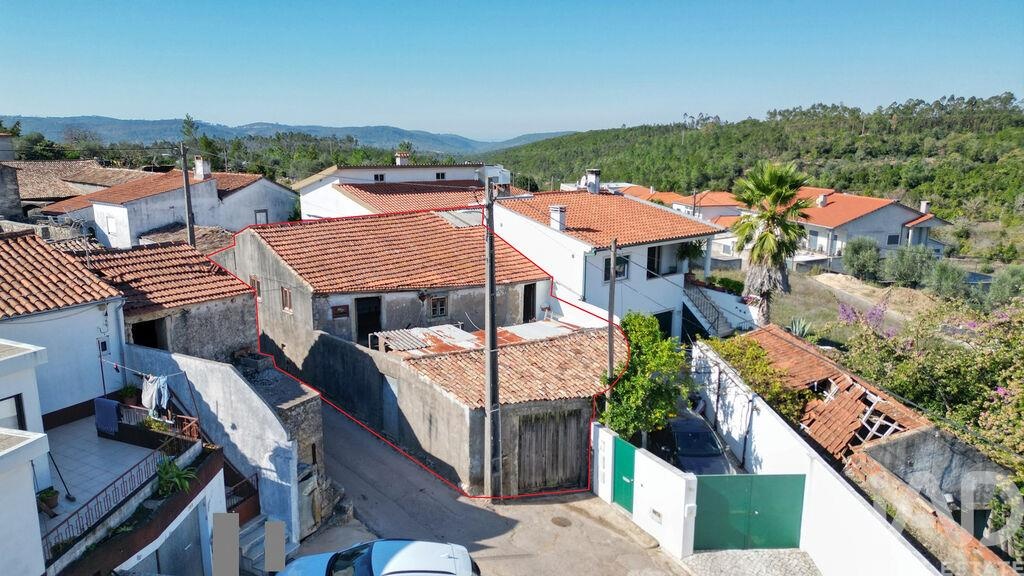 House in Penela - view 1
