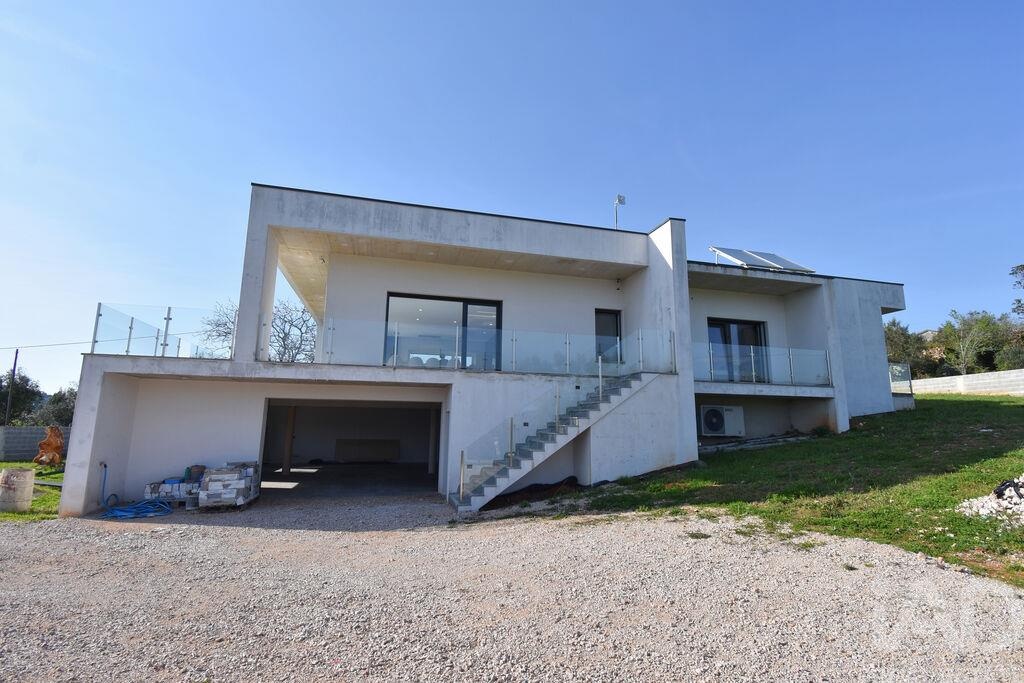 House in Penela - Image 5