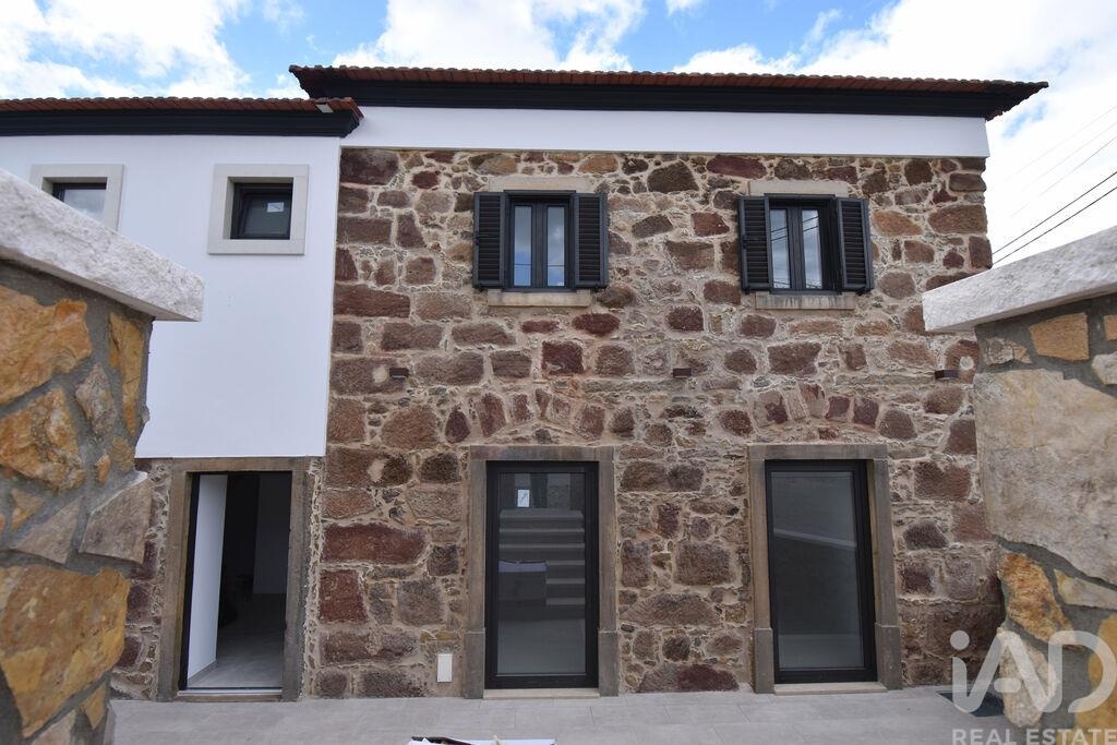 House in Cumeeira - Image 2