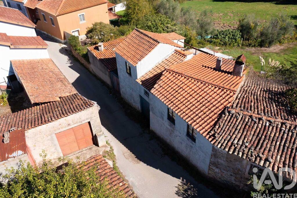 House in Lousa - view 1