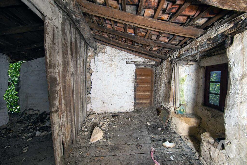 House in Lousa - Image 4