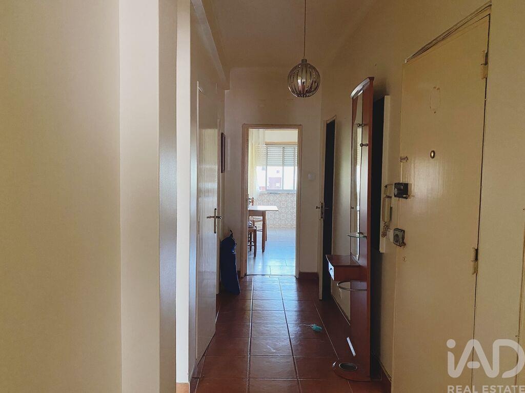 Apartment in Setubal (Sao Sebastiao) - Image 4
